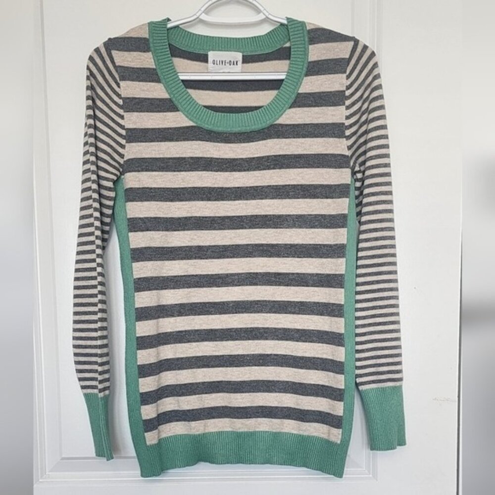 Olive and Oak Sweater Size Small